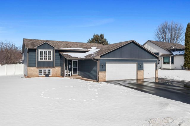 6356 11th Street N, Oakdale, MN 55128