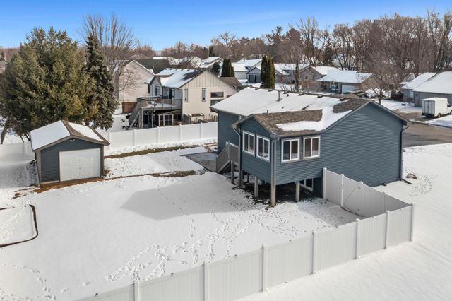 6356 11th Street N, Oakdale, MN 55128