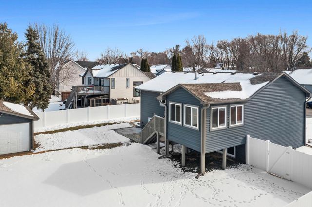 6356 11th Street N, Oakdale, MN 55128