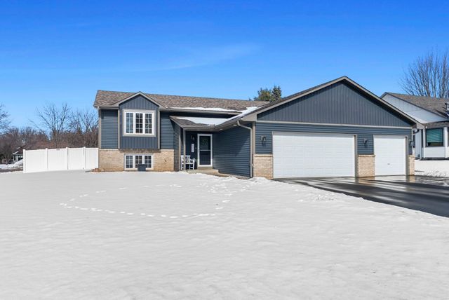 6356 11th Street N, Oakdale, MN 55128