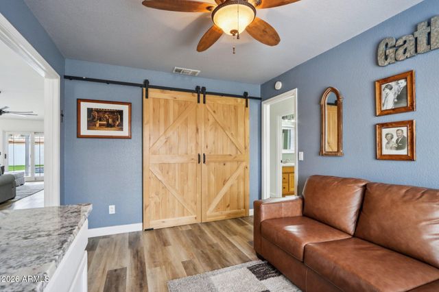 286 W GAIL Drive, Gilbert, AZ 85233