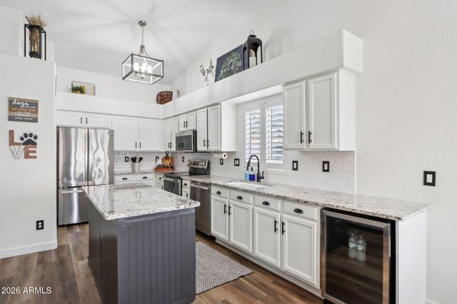 286 W GAIL Drive, Gilbert, AZ 85233