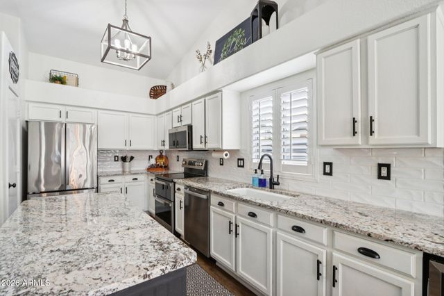 286 W GAIL Drive, Gilbert, AZ 85233