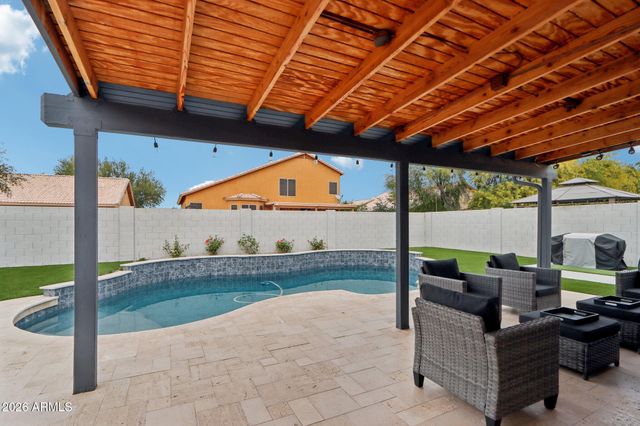 286 W GAIL Drive, Gilbert, AZ 85233