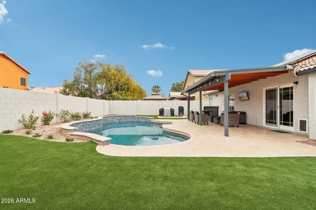 286 W GAIL Drive, Gilbert, AZ 85233