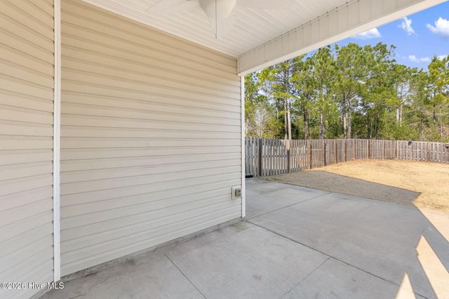 367 Frisco Way, Holly Ridge, NC 28445