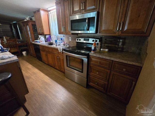 586 Robinson St, Cantonment, FL 32533