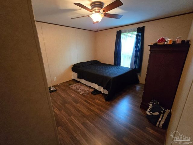 586 Robinson St, Cantonment, FL 32533
