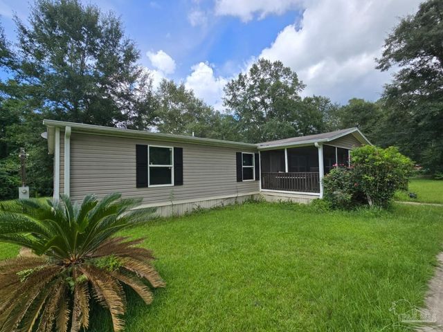 586 Robinson St, Cantonment, FL 32533