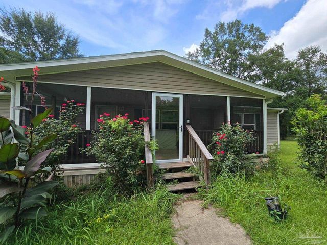 586 Robinson St, Cantonment, FL 32533