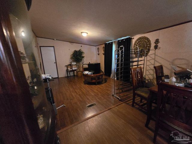 586 Robinson St, Cantonment, FL 32533