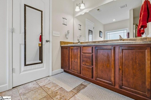 145 Turnstone Lane, Spartanburg, SC 29301