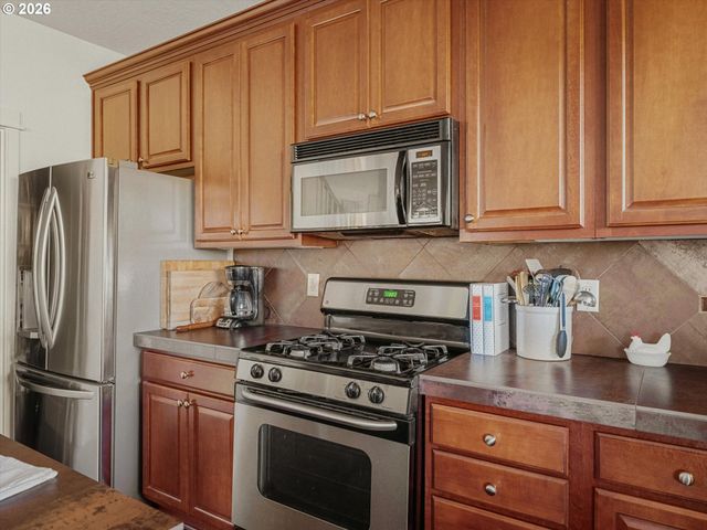 5610 Sw SCHIFFLER Pl, Beaverton, OR 97005