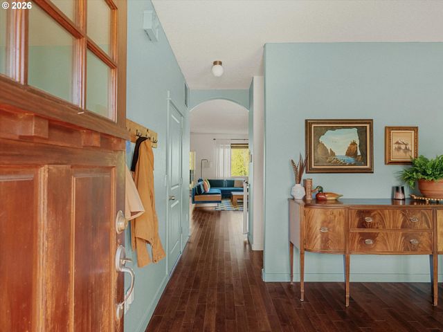 5610 Sw SCHIFFLER Pl, Beaverton, OR 97005