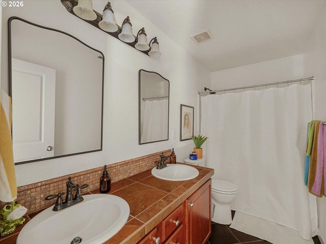 5610 Sw SCHIFFLER Pl, Beaverton, OR 97005