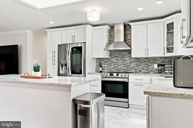 31 SPECTRUM DR, Newark, DE 19713
