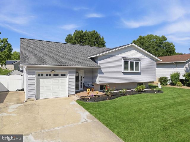 31 SPECTRUM DR, Newark, DE 19713