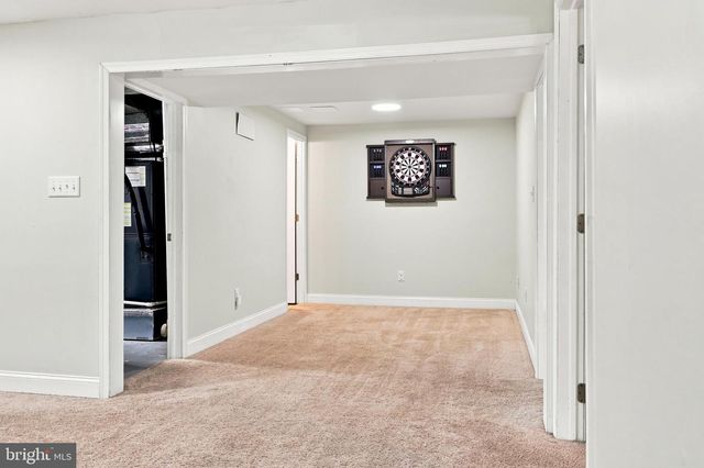 31 SPECTRUM DR, Newark, DE 19713