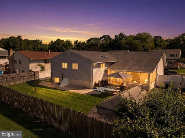 31 SPECTRUM DR, Newark, DE 19713