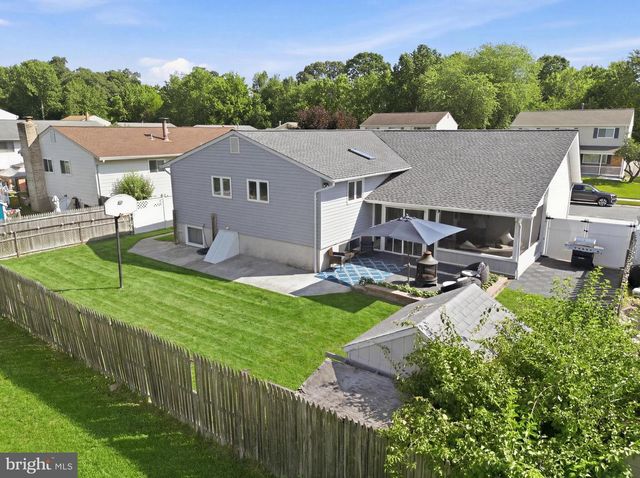 31 SPECTRUM DR, Newark, DE 19713