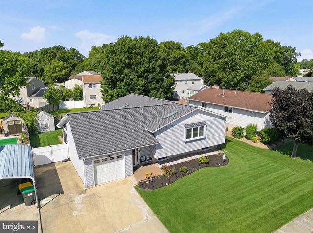 31 SPECTRUM DR, Newark, DE 19713