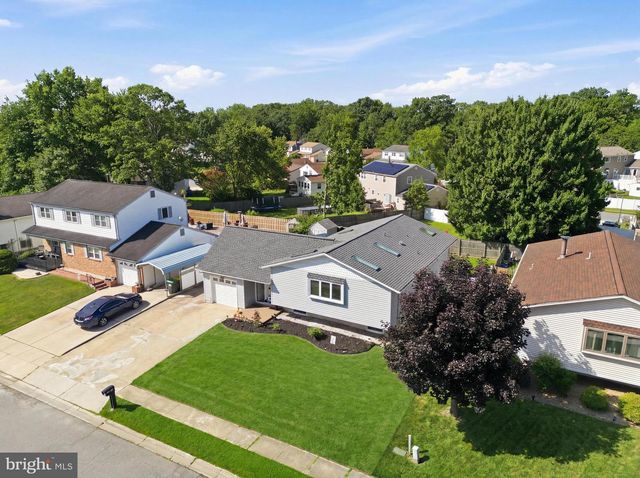 31 SPECTRUM DR, Newark, DE 19713