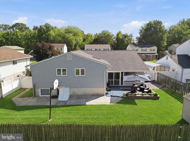 31 SPECTRUM DR, Newark, DE 19713