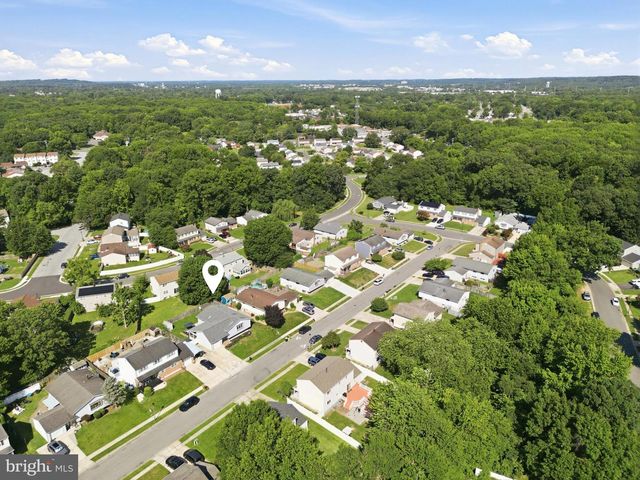 31 SPECTRUM DR, Newark, DE 19713