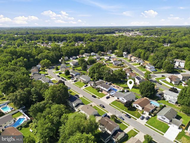 31 SPECTRUM DR, Newark, DE 19713