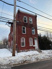716 E MARSHALL ST #APT 2, Norristown, PA 19401