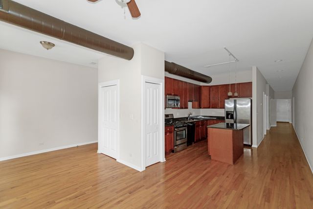 1333 W Taylor Street 2, Chicago, IL 60607