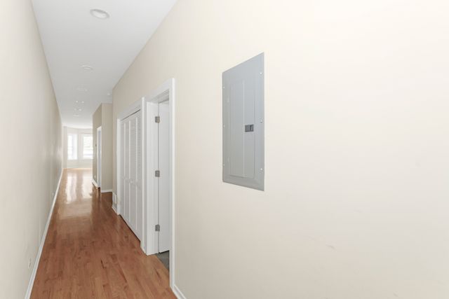 1333 W Taylor Street 2, Chicago, IL 60607