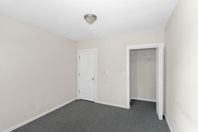 1333 W Taylor Street 2, Chicago, IL 60607