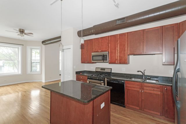 1333 W Taylor Street 2, Chicago, IL 60607