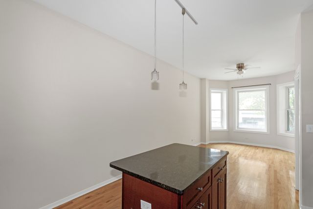1333 W Taylor Street 2, Chicago, IL 60607