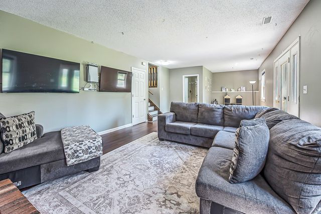 308 Oak Tree Drive, Clinton Vllg, MI 49236