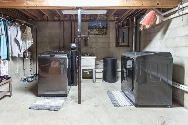 308 Oak Tree Drive, Clinton Vllg, MI 49236