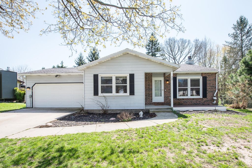 308 Oak Tree Drive, Clinton Vllg, MI 49236