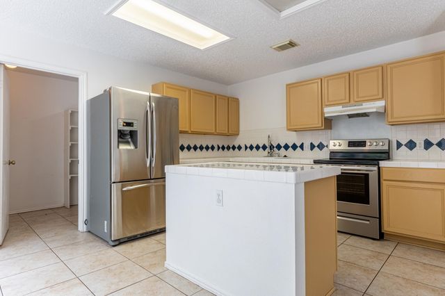 491 Emerald Fields LN, Kyle, TX 78640