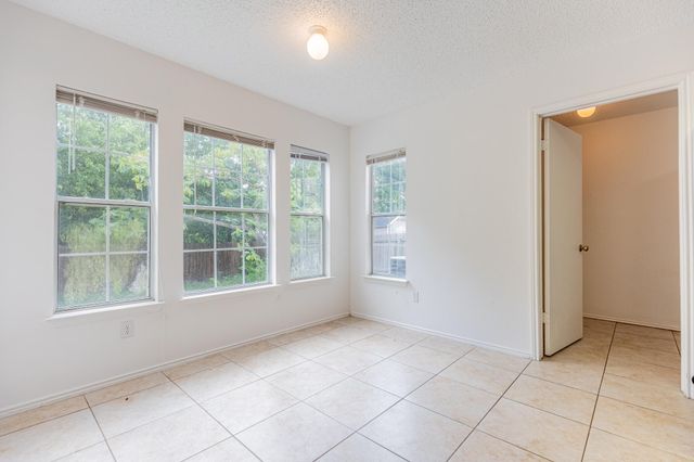 491 Emerald Fields LN, Kyle, TX 78640