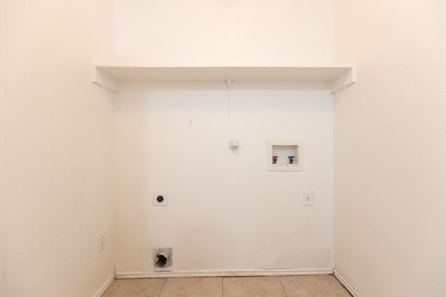 491 Emerald Fields LN, Kyle, TX 78640