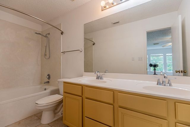 491 Emerald Fields LN, Kyle, TX 78640