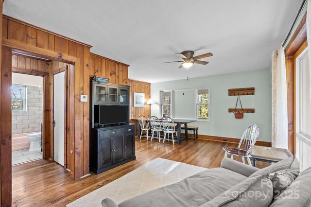 2312 Greater Druid Hills Boulevard, Hendersonville, NC 28791