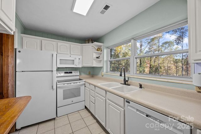 2312 Greater Druid Hills Boulevard, Hendersonville, NC 28791