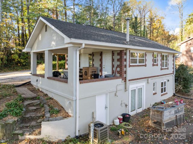 2312 Greater Druid Hills Boulevard, Hendersonville, NC 28791