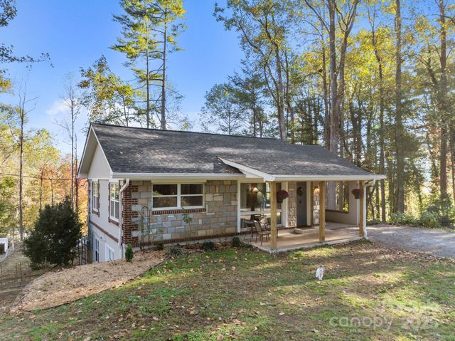 2312 Greater Druid Hills Boulevard, Hendersonville, NC 28791