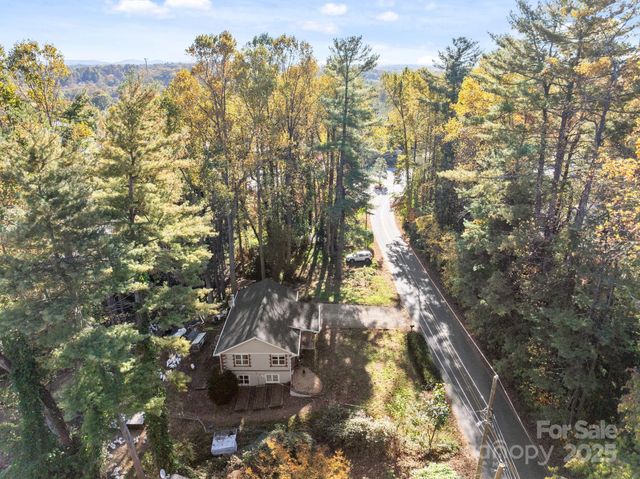 2312 Greater Druid Hills Boulevard, Hendersonville, NC 28791