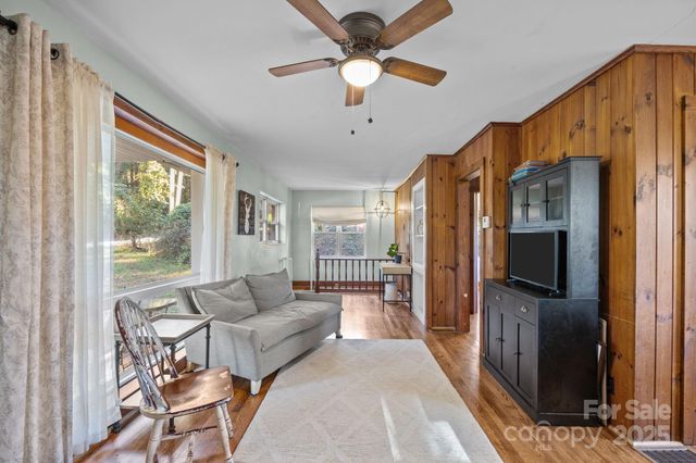 2312 Greater Druid Hills Boulevard, Hendersonville, NC 28791