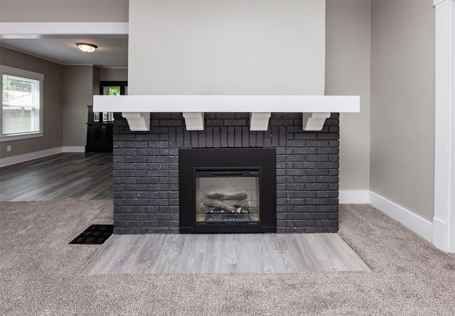 1614 E 13th Street, Des Moines, IA 50316