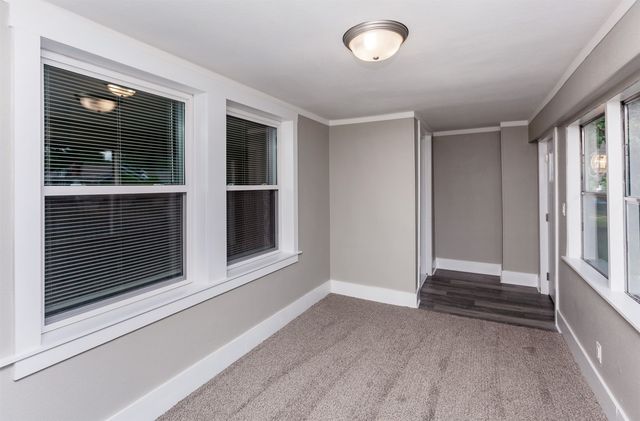 1614 E 13th Street, Des Moines, IA 50316